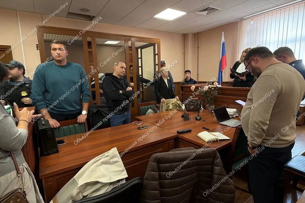 Четырнадцать теневых банкиров в Петербурге приговорили к 123 годам в сумме