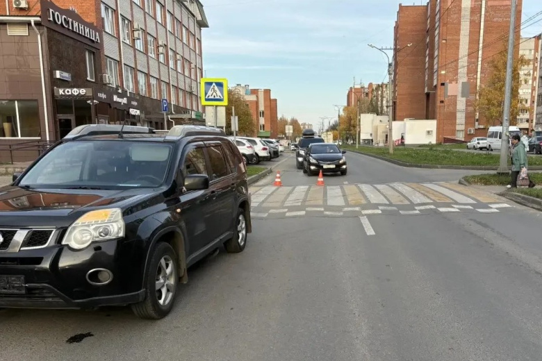 Мужчина за рулем Nissan переехал ребенка на переходе