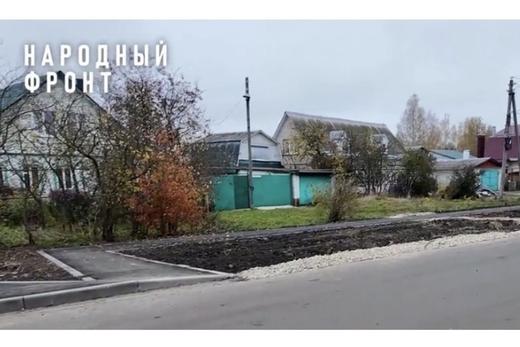 В орловской деревне Ольховец отремонтировали улицу Сиреневую