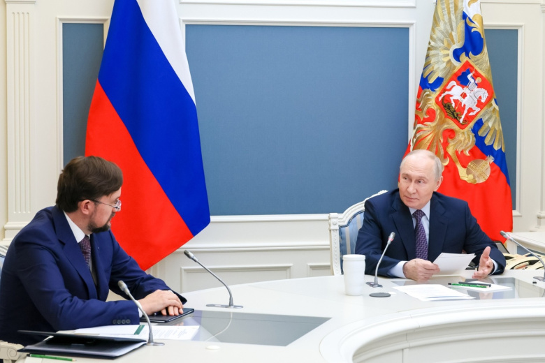 «Дамба есть»: Путин пошутил по поводу болотистой местности Петербурга