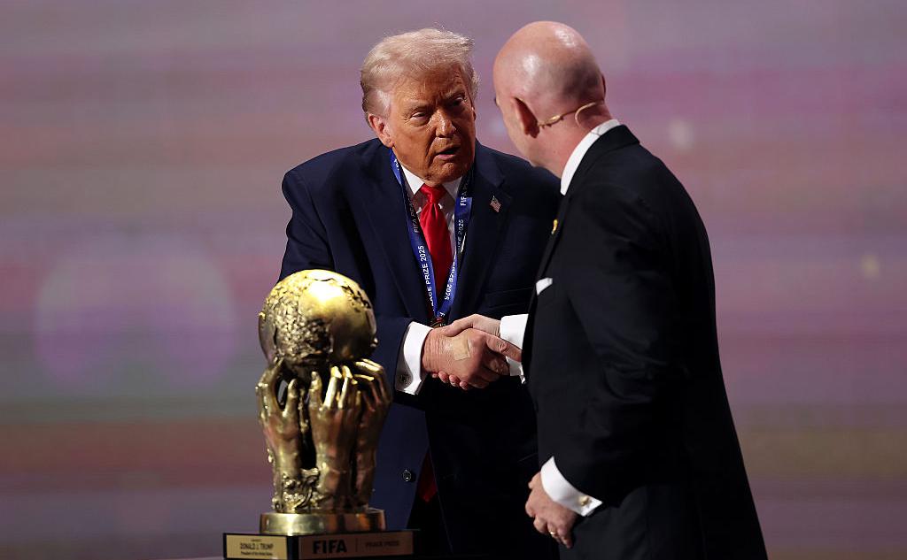 ФИФА проведет оценку премии мира, которую пока дали только Трампу