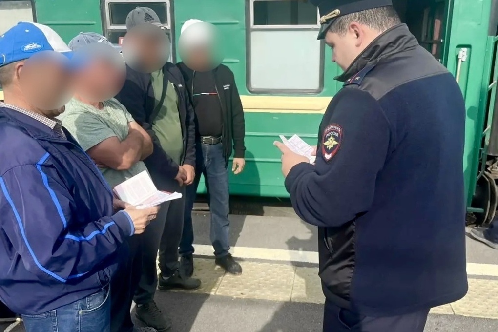 В аэропорту Астрахани задержали иностранца из федерального розыска