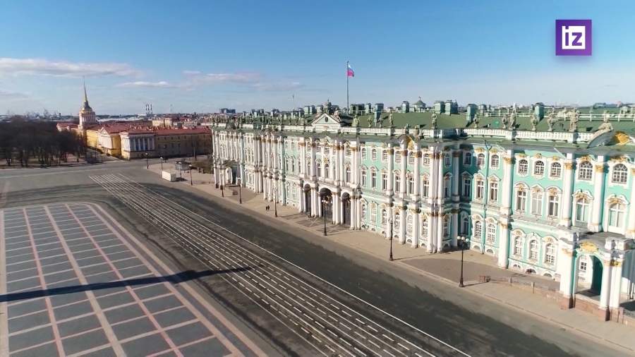 В Эрмитаже отреставрировали кубок и солонку из Бриллиантовой кладовой