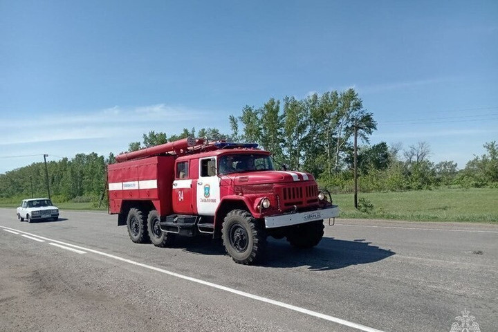 В Рубцовске вспыхнул автомобиль
