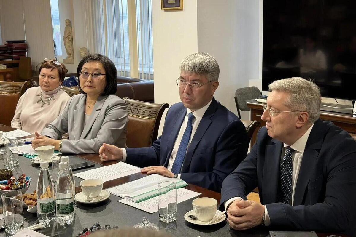 Глава Бурятии договорился с РНЦХ имени Петровского о совместных разработках