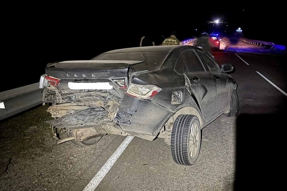 В Самарской области три человека пострадали в ДТП с двумя Lada Vesta