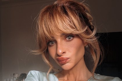 Фанаты раскритиковали внешний вид Варнавы на новых снимках в откровенном платье