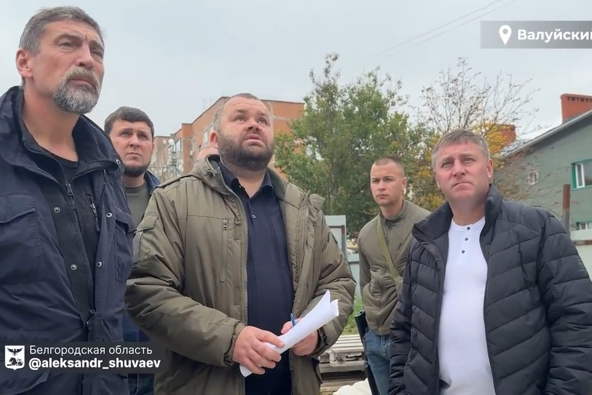 Шуваев поручил исправить отставания в графике стройки поликлиники Валуйской ЦРБ