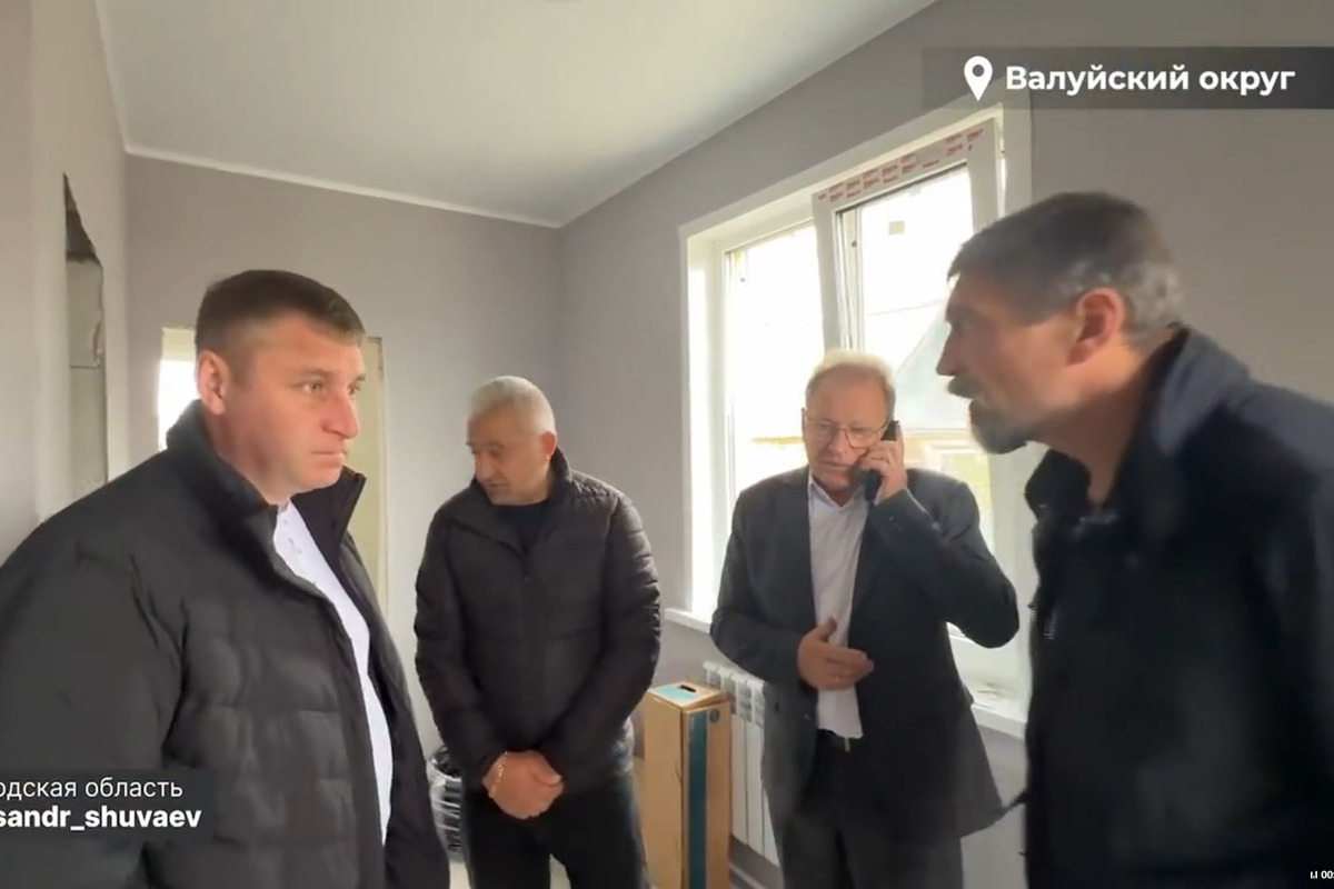 Белгородский губернатор: в Валуйках до ноября появятся 10 квартир для сирот