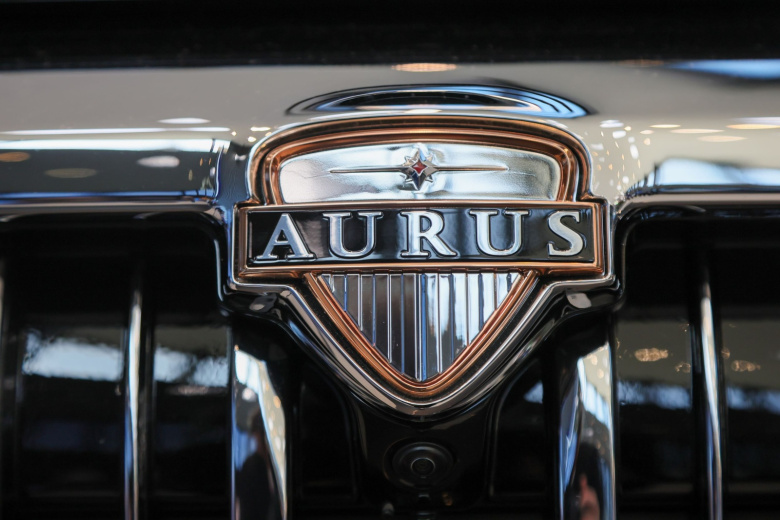 Названа цена обновленного Aurus Senat