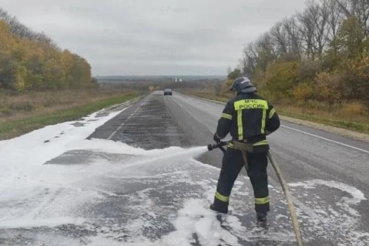 В Орловской области столкнулись 2 грузовых автомобиля