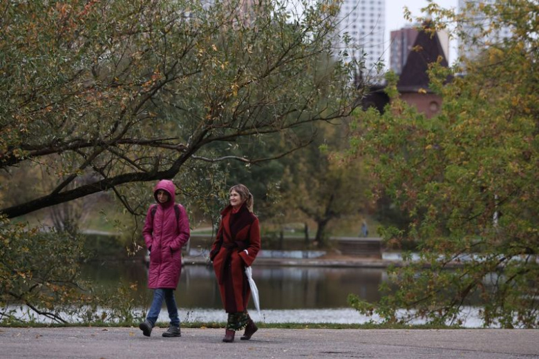 Погода в Москве в субботу, 17 октября: холод до +6 и утренние туманы