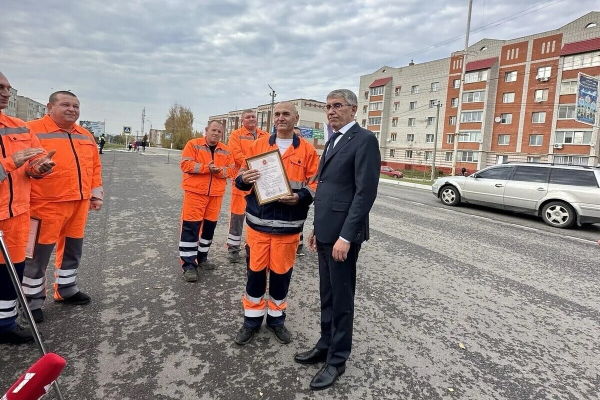 Дмитрий Миляев оценил ремонт въезда в Суворов во время рабочего визита