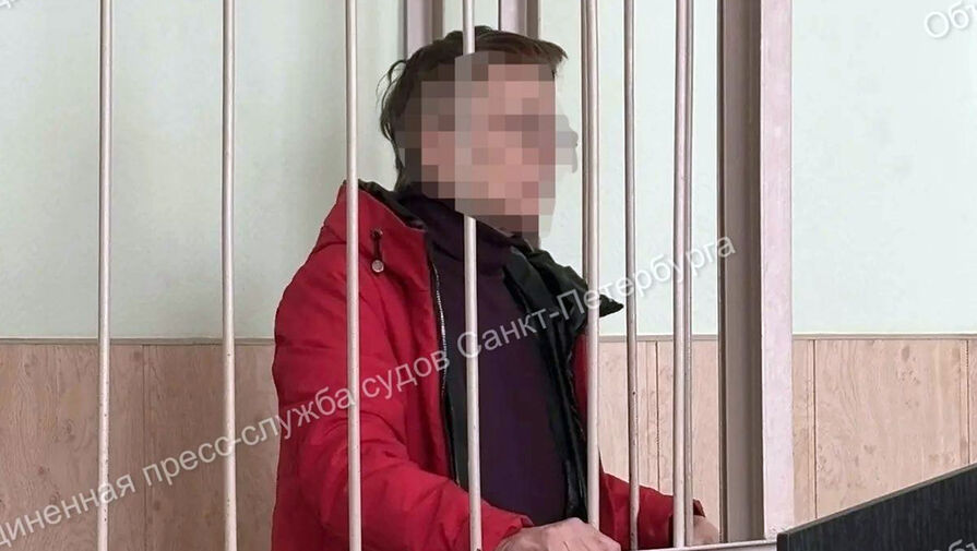 Пожилую петербурженку арестовали за надругательства над двумя внуками