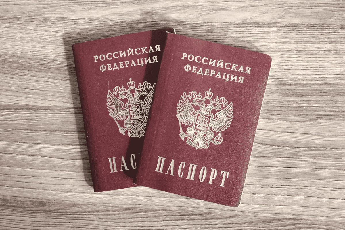 Россияне пожаловались на варварское обращение с загранпаспортами в Таиланде