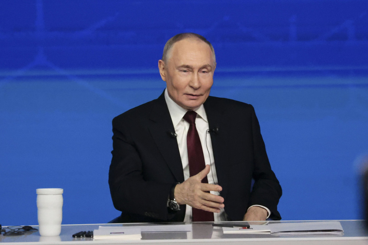 Путин призвал ВС РФ к продолжению ударов по объектам противника