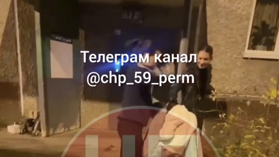 Пермские подростки жестоко избили сверстницу и залили ее из перцового баллончика