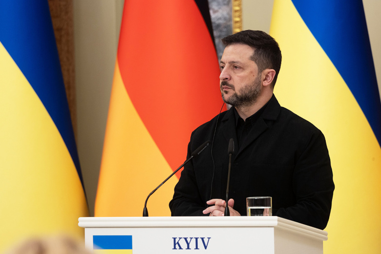 «Хватит!»: во Франции возмутились просьбой Зеленского выделить еще €70 млрд