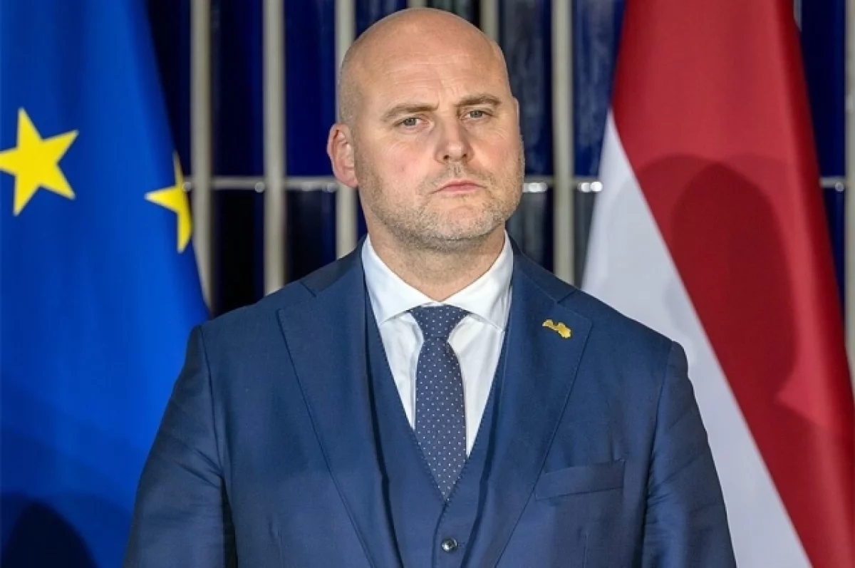Премьер Латвии Кулбергс занервничал после вопроса об Украине
