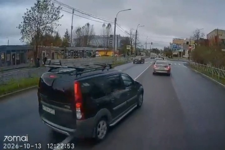 Спешка за рулём довела петербуржца на «Ладе» к встречке и штрафу