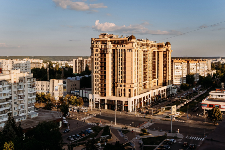 Украинский город остался без света и общественного транспорта