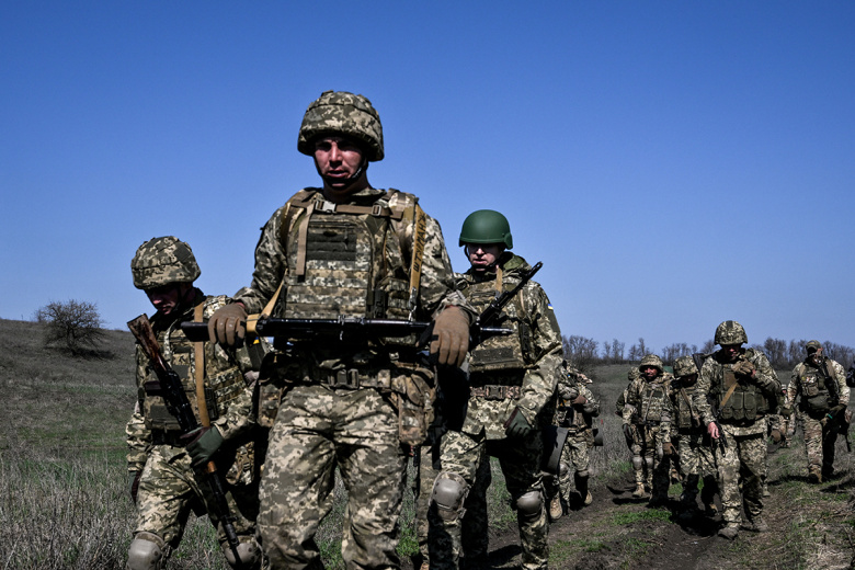 Военные ВСУ совершили разбойное нападение на магазин в Херсоне