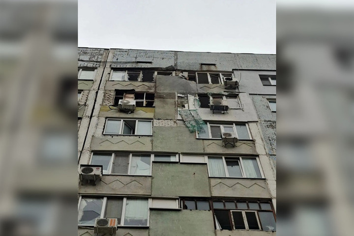 В Энергодаре украинский беспилотник влетел в квартиру многоэтажного дома