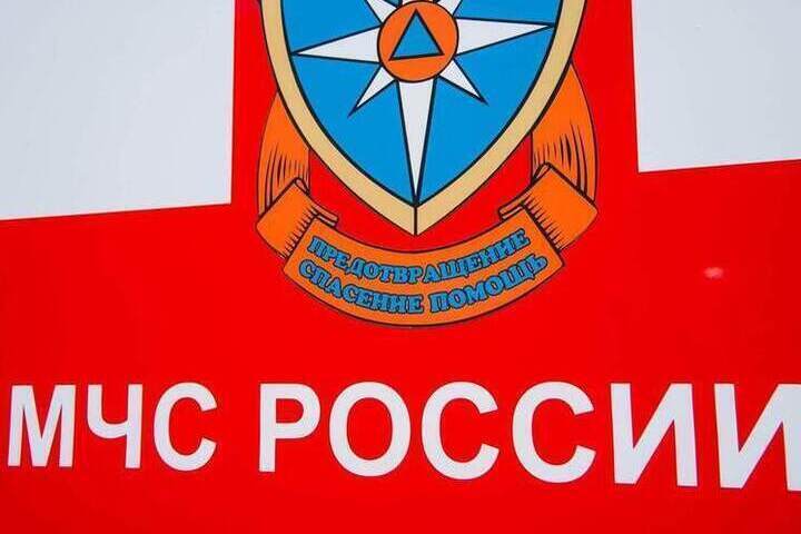 В Волгограде вспыхнул двухэтажный расселенный дом