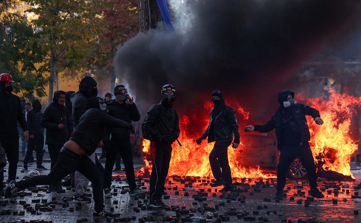 Более 200 человек пострадали в ходе протестов в Албании
