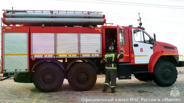 Из-за атаки БПЛА начался пожар на «Петербургском нефтяном терминале»