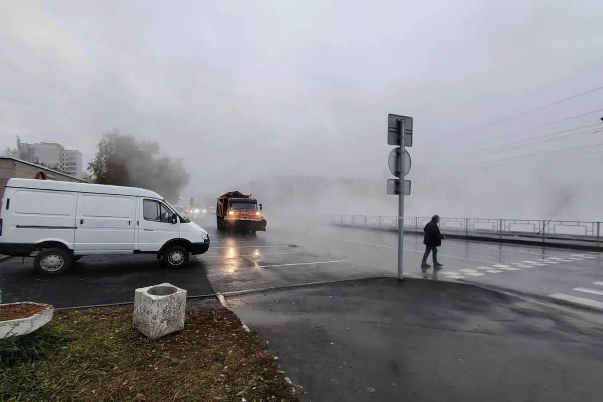 В Барнауле из-за коммунальной аварии на Попова перекрыли движение транспорта