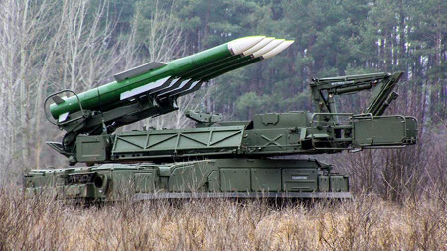 Силы ПВО за ночь уничтожили 822 украинских беспилотника над регионами РФ