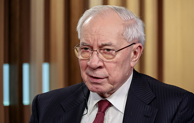 Азаров: "национальный пантеон" в Киево-Печерской лавре противоречит православию