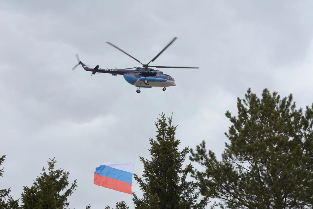 Совет Заполярного района поздравил авиаторов с профессиональным праздником