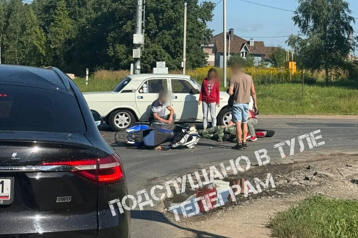 На Веневском шоссе в Туле сбили байкера