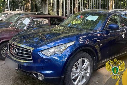 У 50-летнего нарушителя ПДД конфисковали элитный автомобиль
