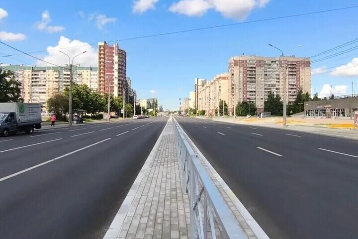 В Невском районе отремонтировали улицу Латышских Стрелков и проспект Пятилеток