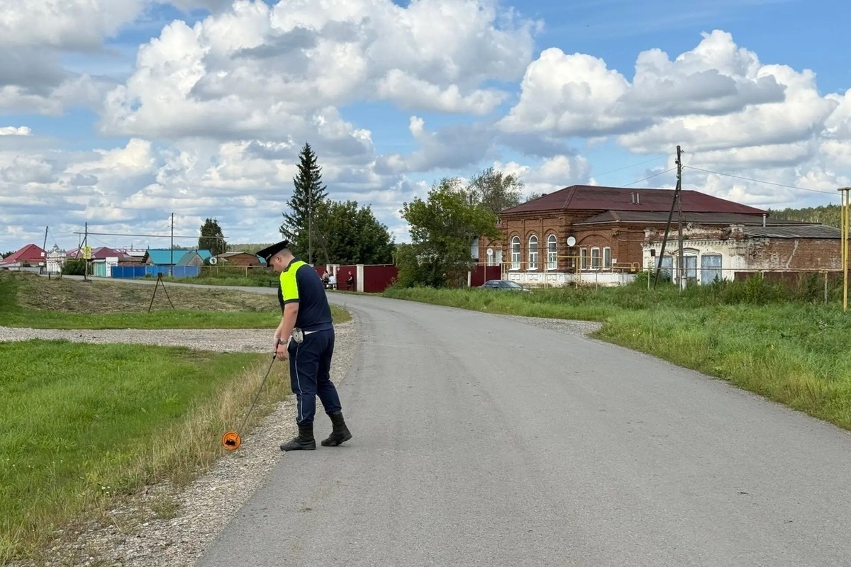 В Каменском округе мужчина перевернулся на квадроцикле и попал в реанимацию