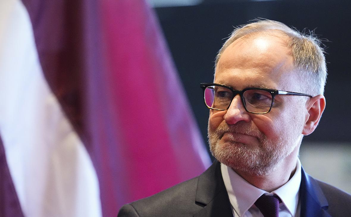Экс-министр обороны Латвии обвинил премьера во лжи о дронах