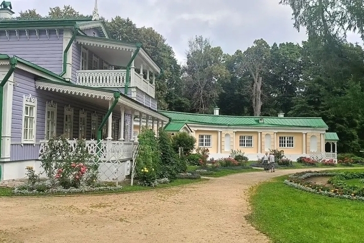 Яблочный Спас с освящением плодов пройдёт в Спасском-Лутовинове