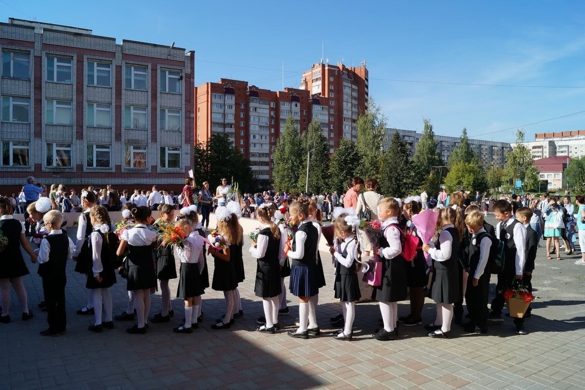 Школьные выплаты до 15 000 рублей: как получить деньги к 1 сентября