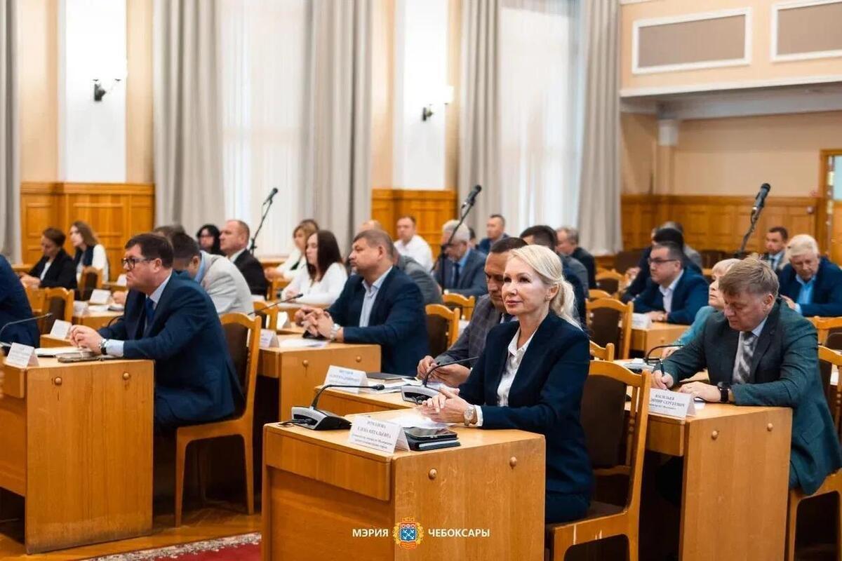 В Чебоксарах усиливают контроль за трудовыми правами и ремонтом школ