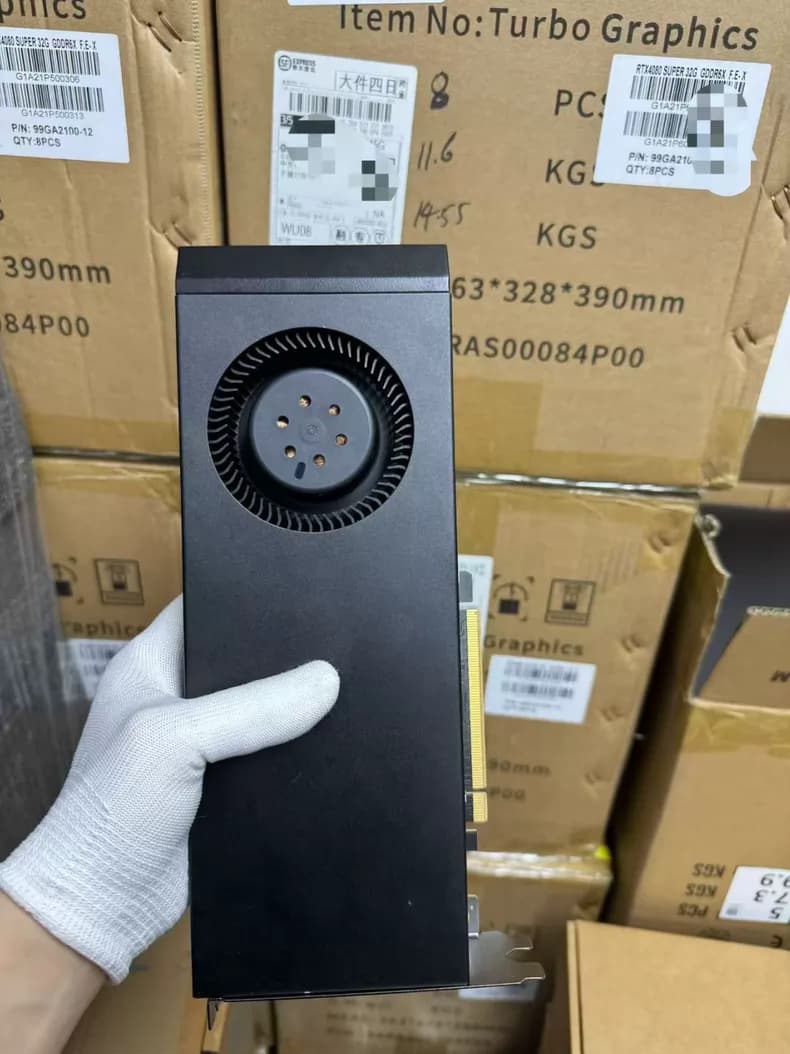 На рынке появились модифицированные GeForce RTX 4080 с 32 ГБ видеопамяти — такие видеокарты продают за $1500 в Китае