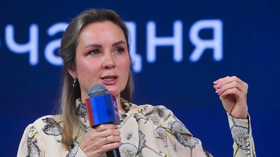 Львова-Белова заявила о важности трудоустройства подростков