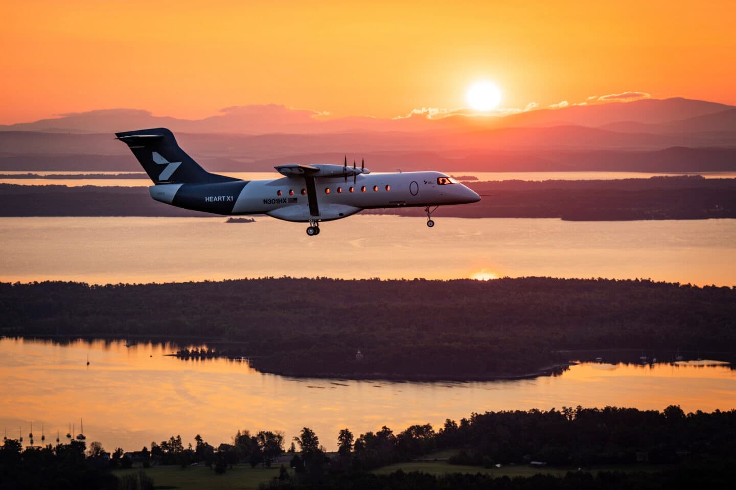 Heart Aerospace X1: крупнейший электросамолёт в истории поднялся в воздух. Полчаса полёта, $5 электричества