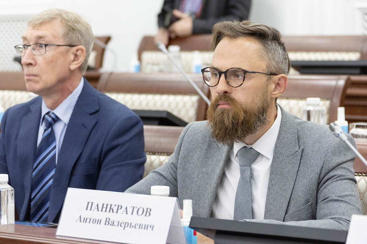Губернатору Миляеву сообщили о поступлении двух туляков в МГИМО