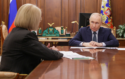 Путин указал на замедление процесса расселения из аварийного жилья в НАО