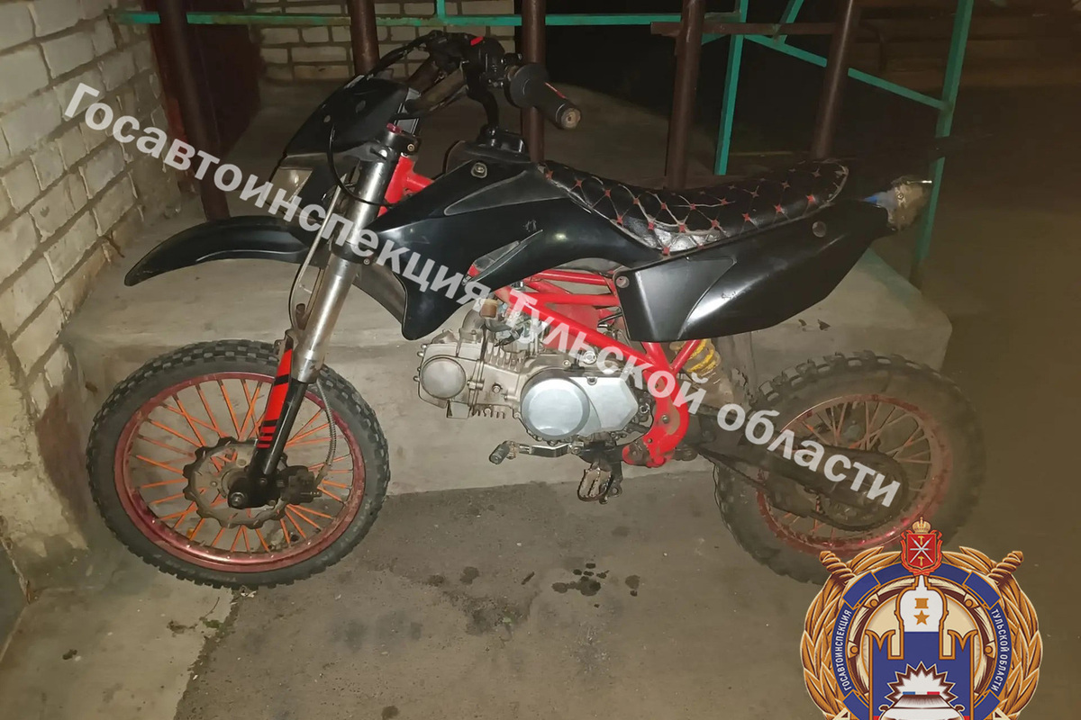 Под Тулой подросток на мотоцикле улетел в кювет, потеряв управление