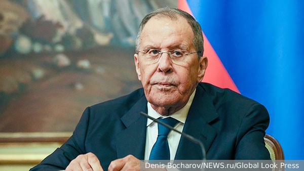 Лавров: Японцы перешли черту приличий в заявлениях о поездке Путина на Итуруп