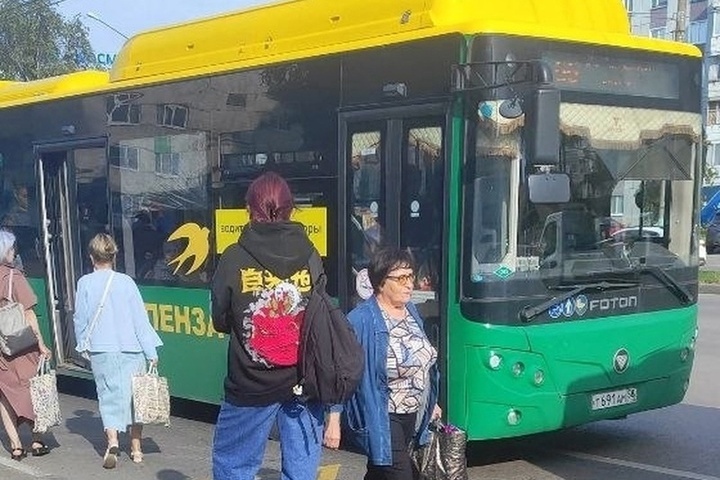 В Пензе оштрафуют перевозчика за нарушение правил посадки пассажиров автобуса №66